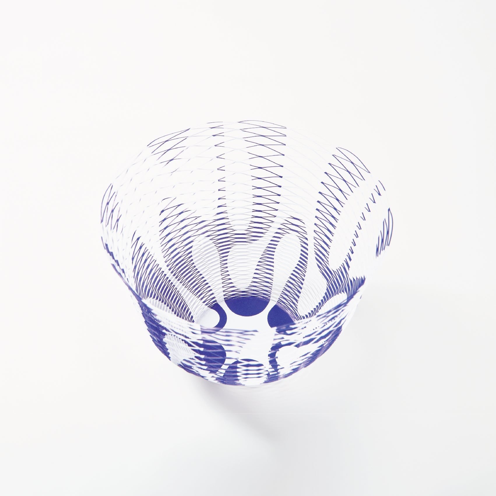 空気の器 INTERWOVEN by 野老朝雄