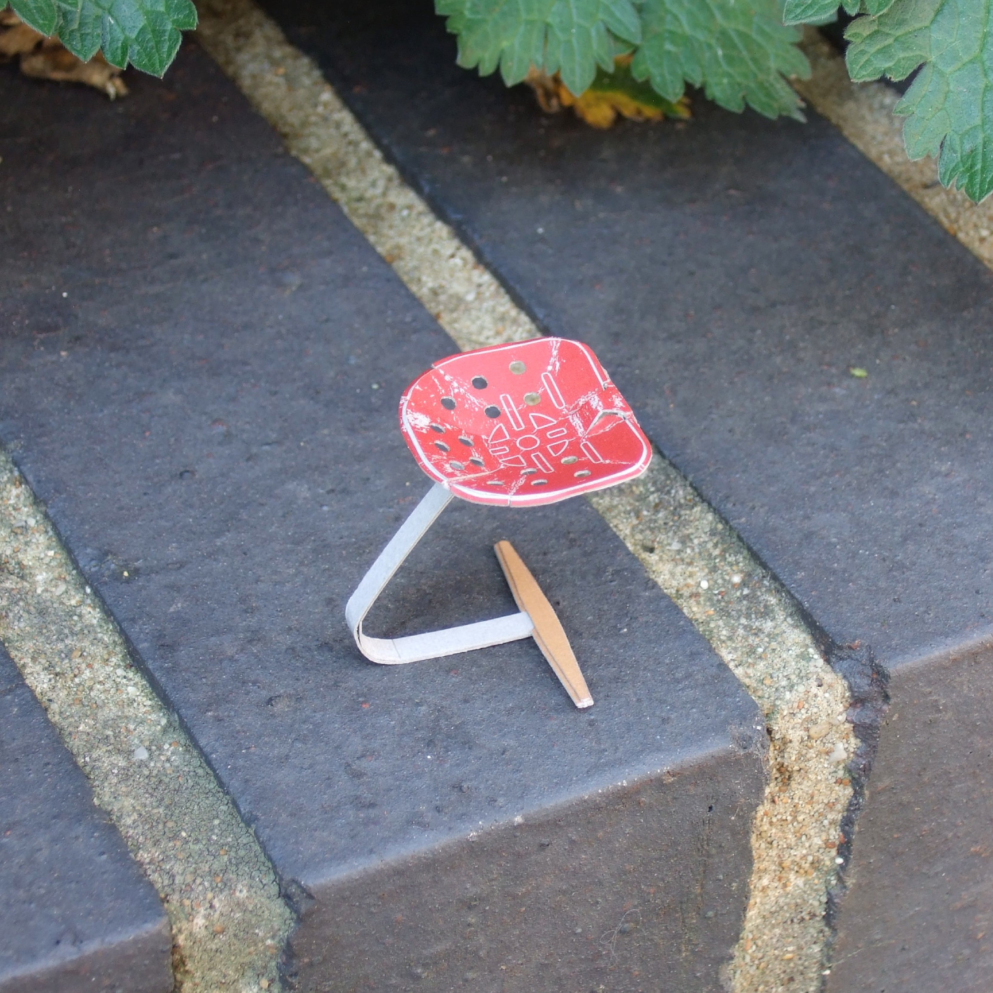 006 Mezzadro stool